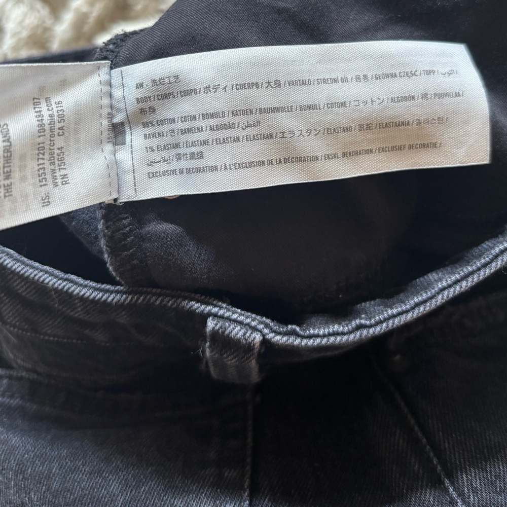 Abercrombie Curve Love High Rise Skinny in Distressed Black, Size 2/26 Long - Picture 10 of 12